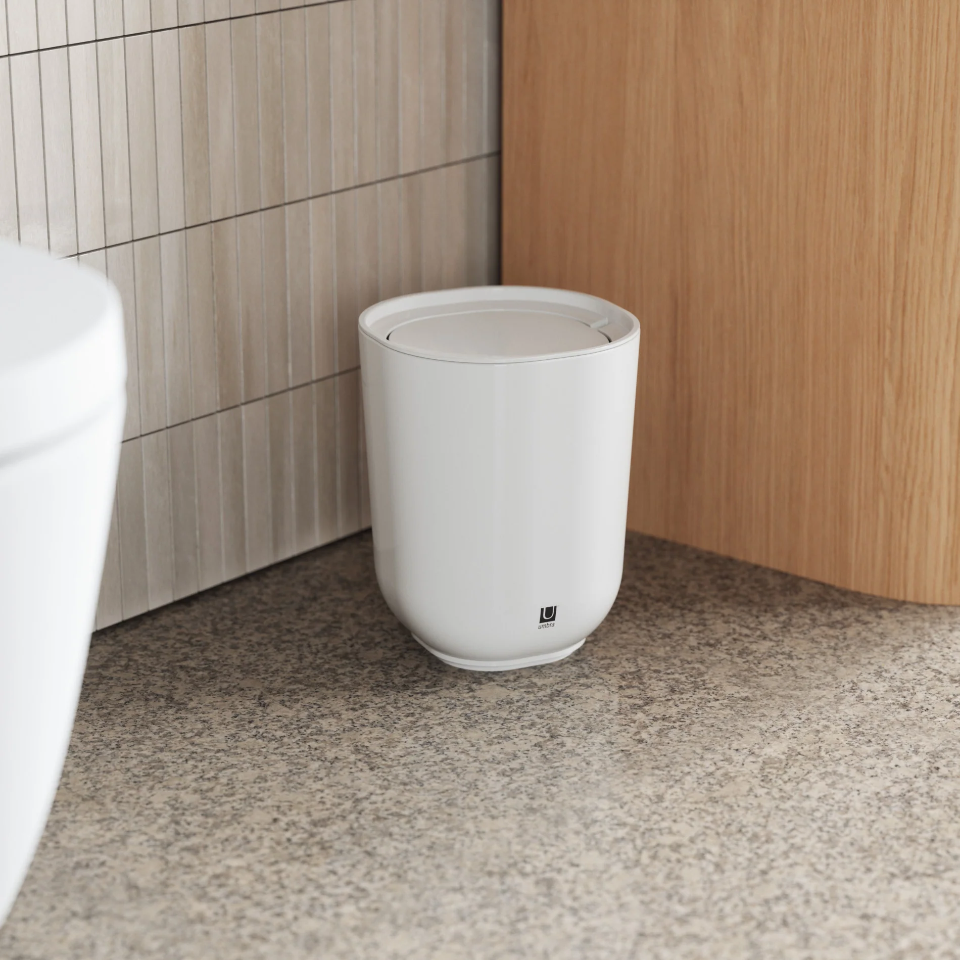 UMBRA Step Trash Can With Lid - Image 3