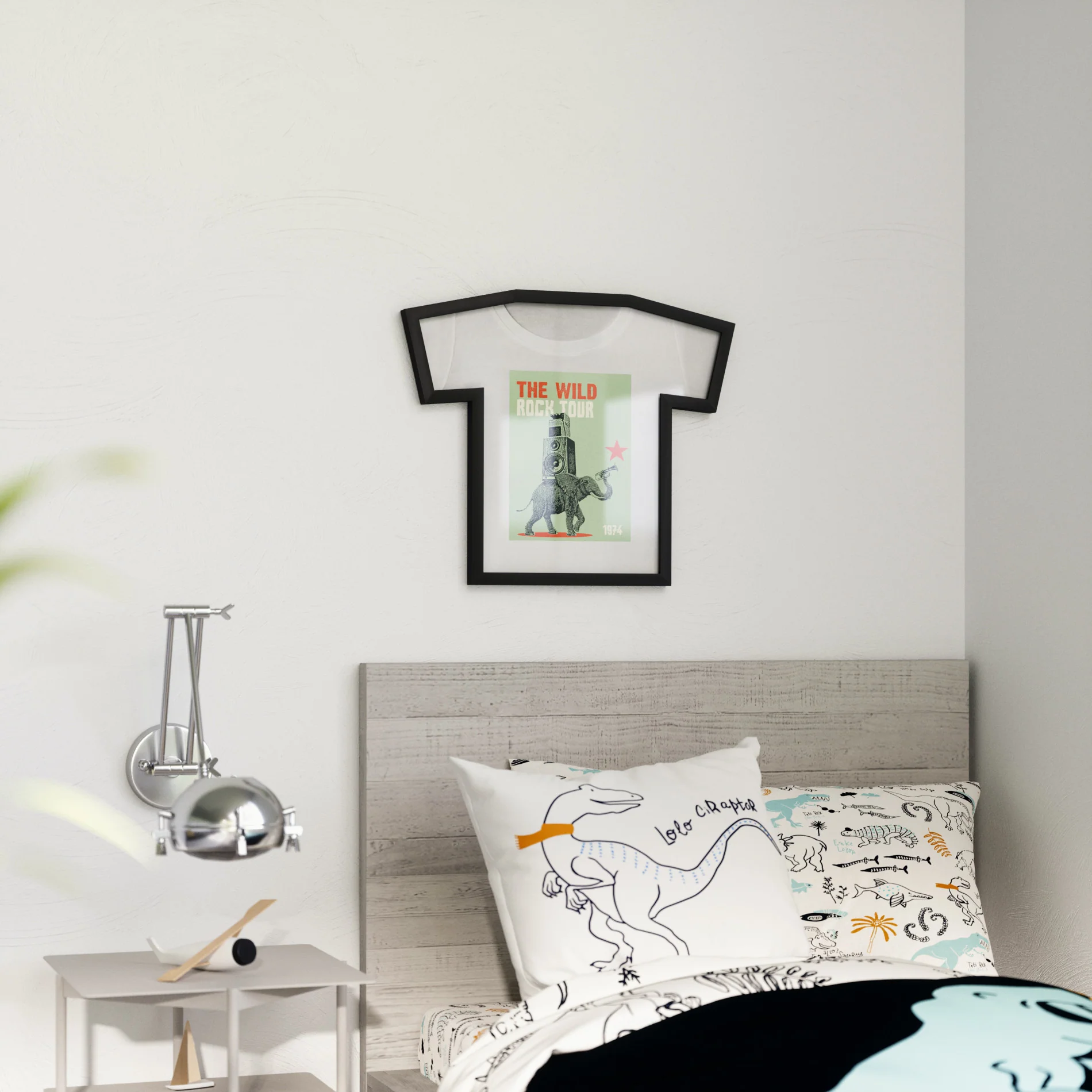 UMBRA TFrame T Shirt Wall Frame - Image 3